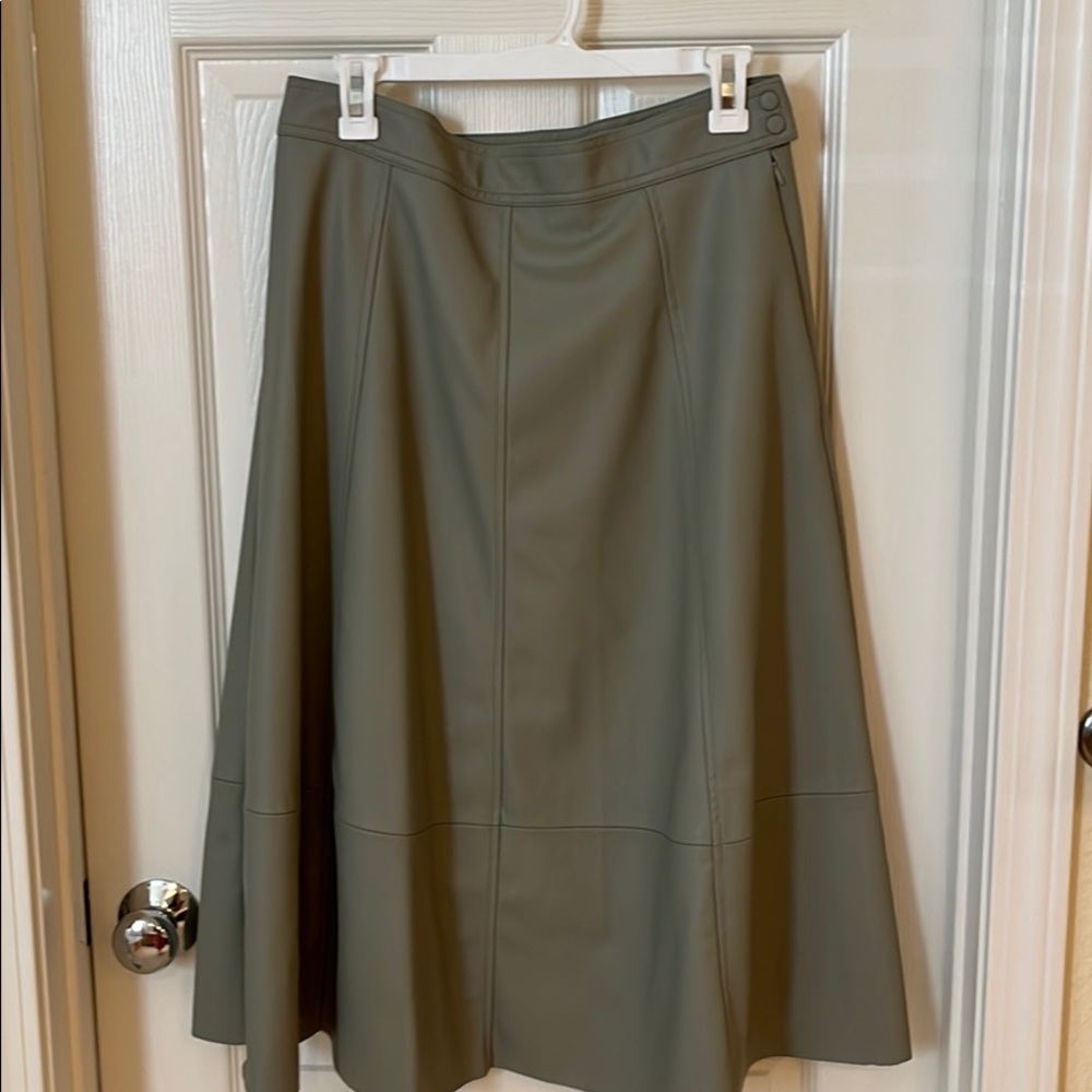 NWOT H&M Faux leather skirt
